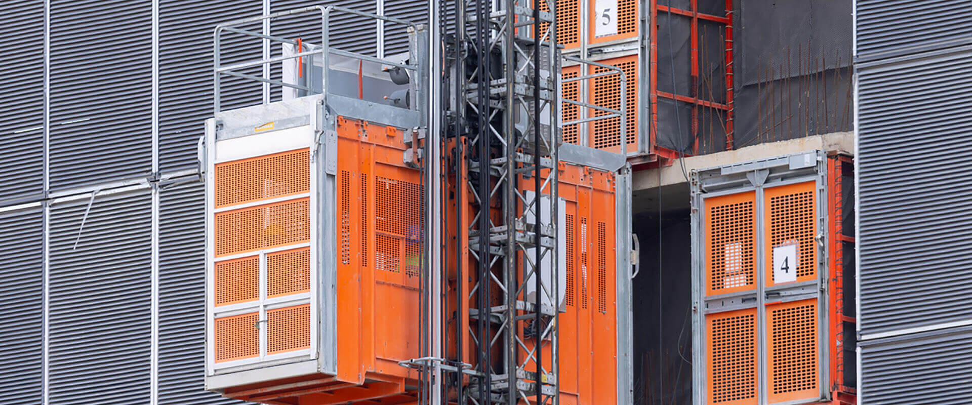 Operate Personnel & Materials Hoist  course banner